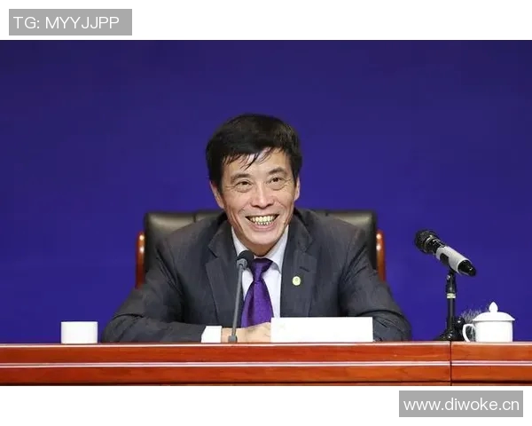 周强畅谈足球生涯中的挑战与成长分享精彩瞬间与未来展望 周强畅谈足球生涯中的挑战与成长分享精彩瞬间与未来展望